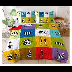 Queen Comforter w/2 Shams